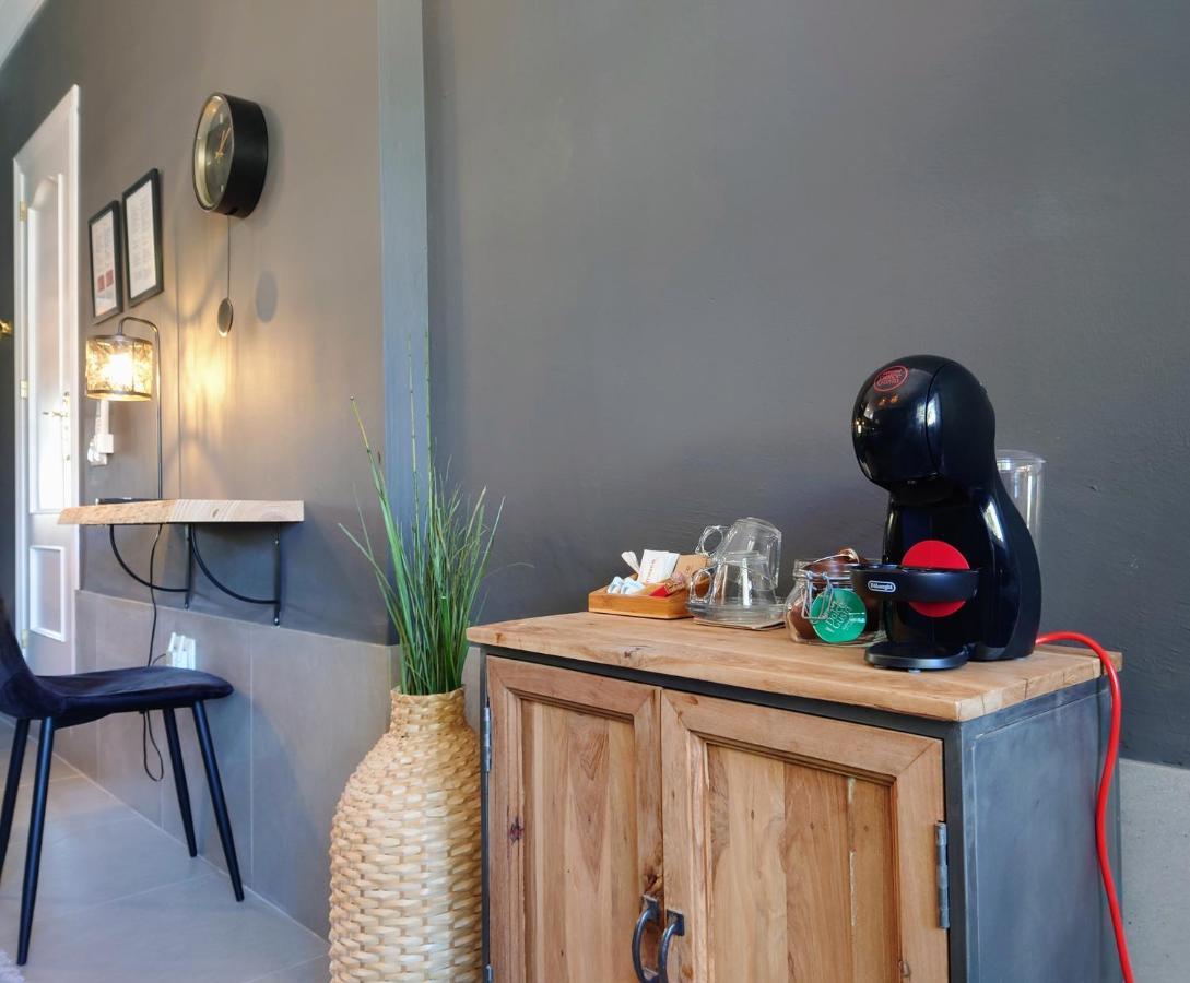Carmen Rooms -- Boutique B&B By The Sea ネルハ エクステリア 写真