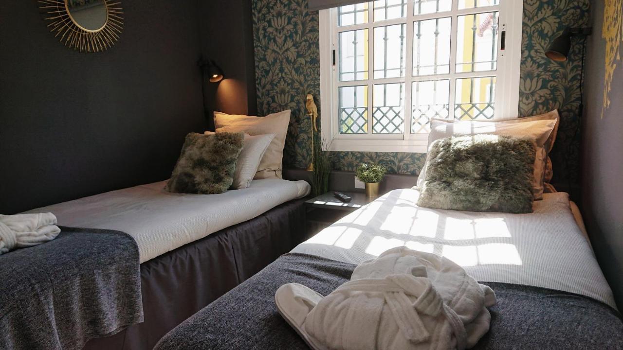 Carmen Rooms -- Boutique B&B By The Sea ネルハ エクステリア 写真